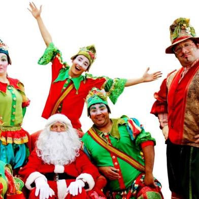 Imobiliári aProlar promove neste fim de semana o Natal Itinerante, com apresentações por diversos bairros de Caxias. Quem leva a magia de Natal ao público é o grupo teatral Ueba. <!-- NICAID(14670707) -->