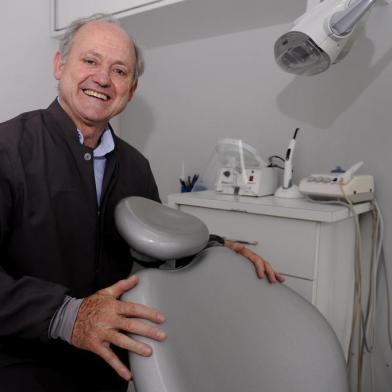  CAXIAS DO SUL, RS, BRASIL, 16/12/2020 - Fotos de Olmir Cadore, dentista, vereador eleito pelo PSDB. (Marcelo Casagrande/Agência RBS)<!-- NICAID(14669768) -->