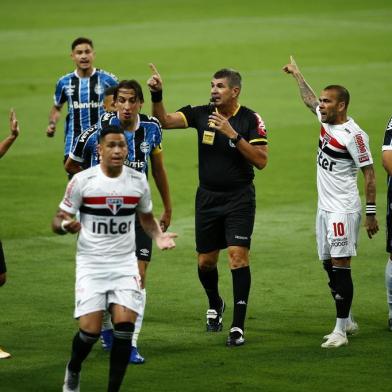  PORTO ALEGRE, RS, BRASIL - 23.12.2020 - O Grêmio recebe o São Paulo nesta quarta-feira (23), na Arena, em jogo válido pela ida das semifinais da Copa do Brasil. (Foto: Félix Zucco/Agencia RBS)<!-- NICAID(14676441) -->