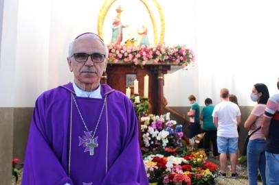 Uma boa notícia para quem costuma visitar o Santuário de Nossa Senhora de Caravaggio: Dom Alessandro Ruffinoni, bispo emérito da Diocese de Caxias do Sul, passa a integrar a equipe do Santuário neste final de 2020.<!-- NICAID(14676575) -->