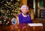 "Muitos só querem um abraço", diz Rainha Elizabeth II em tradicional pronunciamento de Natal