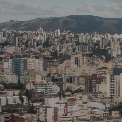  PORTO ALEGRE, RS, BRASIL - 2019.01.16 - Vista de cima da cidade de Porto Alegre, com bairros e prédios. Foto para ilustrar matérias sobre valores médios de IPTU da cidade. (Foto: ANDRÉ ÁVILA/ Agência RBS)Indexador: Andre Avila<!-- NICAID(13918546) -->