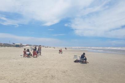  ****EM BAIXA****Cidreira, RS, BRASIL, 27/12/2020- Ambiental da praia de Cidreira. Foto: Mauricio Rebellato / RBSTV<!-- NICAID(14677370) -->