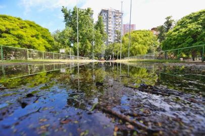  PORTO ALEGRE, RS, BRASIL, 29/12/2020- Parcão abandonado.  Foto: Lauro Alves  / Agencia RBS<!-- NICAID(14678891) -->