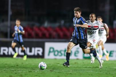 Kannemann em jogo do Grêmio contra o São Paulo, no Morumbi