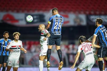 Gremio x Sao PauloRS - FUTEBOL/COPA DO BRASIL 2020 /GREMIO X SAO PAULO - ESPORTES - Lance da partida entre Gremio e Sao Paulo disputada na noite desta quarta-feira, no Estádio do Morumbi, em Sao Paulo, valida pela Copa do Brasil 2020. FOTO: LUCAS UEBEL/GREMIO FBPAEditoria: SPOLocal: Sao PauloIndexador: Lucas UebelSecao: futebolFonte: Gremio.netFotógrafo: Gremio x Sao Paulo<!-- NICAID(14680784) -->