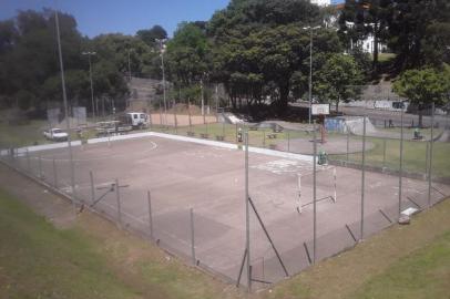  O Largo Correio Riograndense, no bairro Cinquentenário, foi revitalizado pela Secretaria Municipal do Esporte e Lazer (Smel) de Caxias do Sul, no final do mês de novembro. <!-- NICAID(14681029) -->