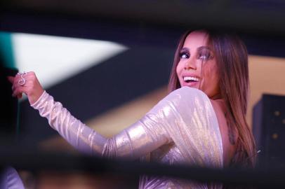  Brazilian singer Anitta performs in Times Square during New Year's Eve celebrations on December 31, 2020 in New York City. (Photo by Gary Hershorn / POOL / AFP)Editoria: LIFLocal: New YorkIndexador: GARY HERSHORNSecao: diseaseFonte: POOLFotógrafo: STR<!-- NICAID(14681245) -->