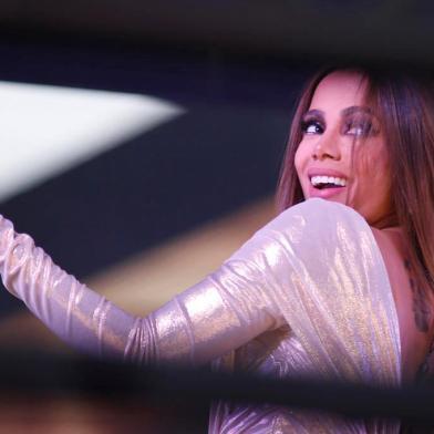  Brazilian singer Anitta performs in Times Square during New Year's Eve celebrations on December 31, 2020 in New York City. (Photo by Gary Hershorn / POOL / AFP)Editoria: LIFLocal: New YorkIndexador: GARY HERSHORNSecao: diseaseFonte: POOLFotógrafo: STR<!-- NICAID(14681245) -->