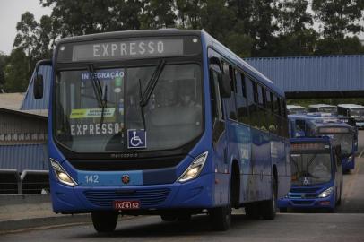  Canoas, RS, Brasil, 05-01-2021: Ônibus da Sogal voltam a circular após paralisação. Foto: Mateus Bruxel / Agência RBS<!-- NICAID(14683461) -->