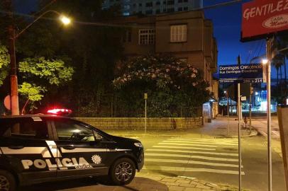 Homem é morto a tiros no bairro Santana, em Porto Alegre<!-- NICAID(14685208) -->