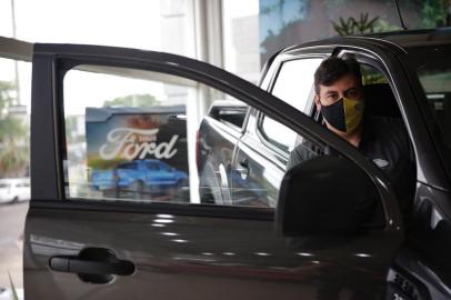  Porto Alegre, RS, Brasil, 12-01-2021: Revenda de veículos Ford na zona norte. Empresa fechou fábricas no Brasil. Na foto: José Luis Aquino, gerente de vendas da Ford Montreal Porto Alegre Foto: Mateus Bruxel / Agência RBSIndexador: Mateus Bruxel<!-- NICAID(14688452) -->