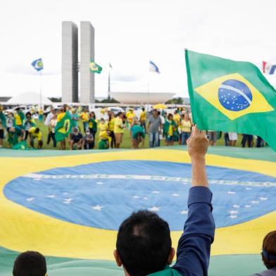 Apoiadores do presidente Jair Bolsonaro em protesto contra o Congresso Nacional e a Suprema Corte em Brasilia. <!-- NICAID(14451891) -->