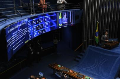 Plenário do Senado durante reunião preparatória destinada à eleição dos demais membros da Mesa do Senado Federal para o segundo biênio da 56º Legislatura. A eleição é realizada por escrutínio secreto, de acordo com o Regimento Interno do Senado Federal, por meio de cédulas não identificadas. Mesa:senador Marcos Rogério (DEM-RO);presidente do Senado, senador Rodrigo Pacheco (DEM-MG);secretário-geral da Mesa, Luiz Fernando Bandeira de Mello Filho. À tribuna, em discurso, 1° vice-presidente do Senado Federal, senador Veneziano Vital do Rêgo (MDB-PB). Foto: Jefferson Rudy/Agência Senado<!-- NICAID(14705495) -->