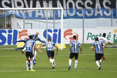 PORTO ALEGRE, RS, BRASIL - 03.02.2021 - O Grêmio recebe o Santos na Arena, em jogo válido pela 34ª rodada do Campeonato Brasileiro. (Foto: André Ávila/Agencia RBS)<!-- NICAID(14706264) -->