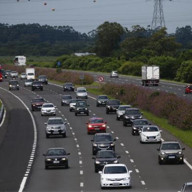 FREEWAY, RS, BRASIL - Movimentação nas estradas. (Foto: Félix Zucco/Agencia RBS)<!-- NICAID(14715734) -->