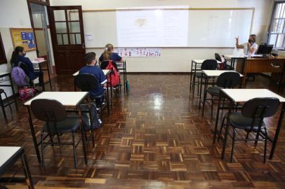 CAXIAS DO SUL, RS, BRASIL (22/02/2021)Pré bandeira preta. Menos alunos e encontros presenciais suspensos marcam a segunda-feira em escolas particulares em Caxias do Sul. (Antonio Valiente/Agência RBS)<!-- NICAID(14719700) -->