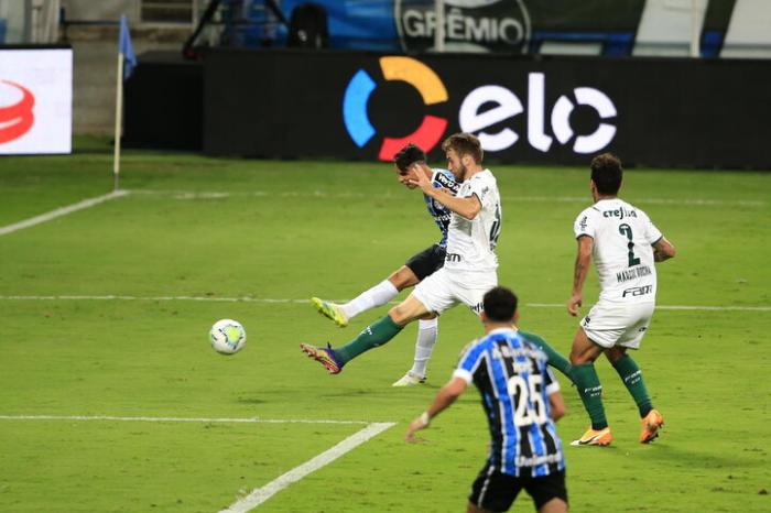 Emprestado pelo Palmeiras, Alan pode seguir no futebol português