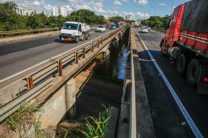 São Leopoldo, RS, BRASIL,  11/03/2021-Reforma da Ponte do Rio do Sinos. Foto: Marco Favero / Agencia RBS<!-- NICAID(14733127) -->