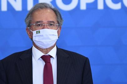 Brasília, DF- Ministro da Economia, Paulo Guedes, durante a cerimônia do anúncio das Novas Medidas da CAIXA de Apoio às Santas Casas e aos Hospitais Filantrópicos, na tarde de hoje (25), no salão Nobre do Palácio do Planalto, em Brasília FOTO: EDU ANDRADE/Ascom/ME<!-- NICAID(14743203) -->