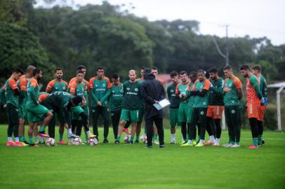 CAXIAS DO SUL, RS, BRASIL, 30/03/2021 -  Juventude treina para proximas partidas. (Marcelo Casagrande/Agência RBS)<!-- NICAID(14746510) -->