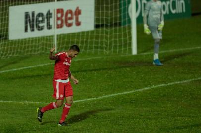 SÃO LEOPOLDO, RS, BRASIL - 14.04.2021 - Inter e Aimoré se enfrentam em duelo válido pelo Campeonato Gaúcho. (Foto: Marco Favero/Agencia RBS)<!-- NICAID(14758251) -->