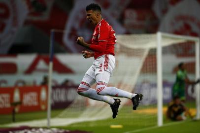 PORTO ALEGRE, RS, BRASIL - 27.04.2021 - O Inter recebe o Deportivo Táchira-VEN no Beira-Rio pela segunda rodada da fase de grupos da Libertadores. (Foto: Félix Zucco/Agencia RBS)<!-- NICAID(14768274) -->