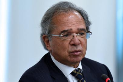 Brasília, DF- Ministro da Economia, Paulo Guedes, presidente da República do Brasil, Jair Messias Bolsonaro, secretária especial do Programa de Parcerias de Investimentosda (PPI), Martha Seillier e ministros de Estado, durante a 1ª Reunião Extraordinária do Conselho do Programa de Parcerias de Investimentos (CPPI), na tarde de hoje (16), no Ministério da Economia, bloco, em Brasília<!-- NICAID(14743212) -->