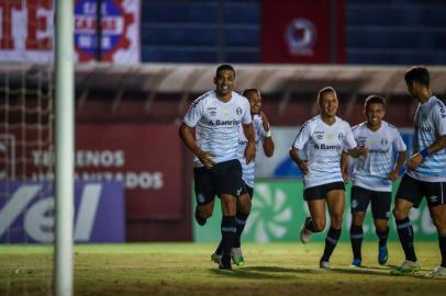 Gremio x CaxiasRS - FUTEBOL/GAUCHAO 2021/GREMIO X CAXIAS - ESPORTES - Lance da partida entre Caxias e Gremio disputada na noite deste domingo, no estadio Centenario, em Caxias do Sul, valida pela  Campeonato Gaucho 2021. FOTO: LUCAS UEBEL/GREMIO FBPAEditoria: SPOLocal: Caxias do SulIndexador: Lucas UebelSecao: futebolFonte: Gremio.netFotógrafo: Gremio x Caxias<!-- NICAID(14772269) -->