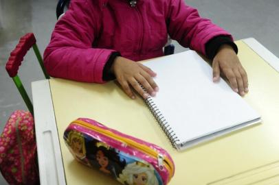 PORTO ALEGRE,RS,BRASIL.2021,05,06.Gaucha Atulidade em volta as, na Escola Publica Gomes Carneiro.Na foto.Alunos em sala de aula.(RONALDO BERNARDI/AGENCIA RBS).<!-- NICAID(14775716) -->