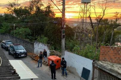 Operação policial contra roubos a bancos <!-- NICAID(14778717) -->