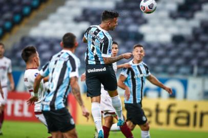 Gremio x LanusRS - FUTEBOL/CONMEBOL SULAMERICANA 2021 /GREMIO X LANUS - ESPORTES - Lance da partida entre Gremio e Lanus disputada na noite desta quinta-feira, na Arena do Gremio, valida pela Sulamericana 2021. FOTO: LUCAS UEBEL/GREMIO FBPAEditoria: SPOLocal: Porto AlegreIndexador: Lucas UebelSecao: futebolFonte: Gremio.netFotógrafo: Gremio x Lanus<!-- NICAID(14782943) -->