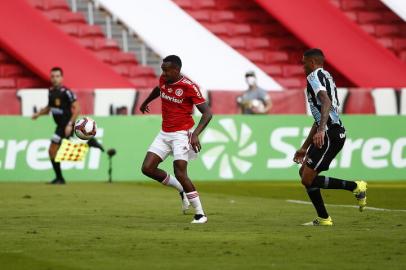 PORTO ALEGRE, RS, BRASIL - 16.05.2021 - O Inter recebe o Grêmio no Beira-Rio em jogo válido pela final do Campeonato Gaúcho 2021. (Foto: Félix Zucco/Agencia RBS)<!-- NICAID(14784541) -->