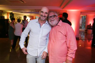 PORTO ALEGRE, RS, BRASIL, 07/01/2019 - Rogério Beretta e Zé Victor Castiel.  Lançamento e comemoração dos 20 anos do Porto Verão Alegre no Hotel Laghetto Stilo Higienópolis. (FOTOGRAFO: ANDRÉA GRAIZ / AGENCIA RBS)Indexador: Anderson Fetter<!-- NICAID(13905556) -->