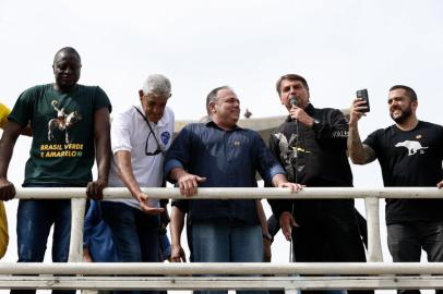 23/05/2021 Passeio de moto pela cidade do Rio de Janeiro(Rio de Janeiro - RJ, 23/05/2021) Presidente da República, Jair Bolsonaro durante passeio de moto na cidade do Rio de Janeiro.Foto: Alan Santos/PR<!-- NICAID(14791071) -->