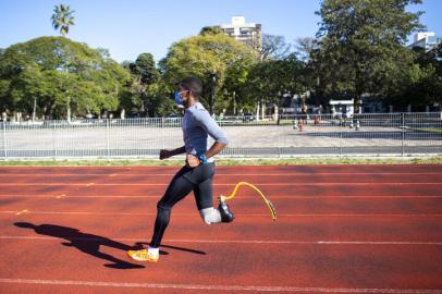 PORTO ALEGRE, RS, BRASIL - Wallison Fortes, paratleta de Atletismo nas modalidades 100 metros, 200 metros e 400 metros, treinando no CETE.Indexador: Jefferson Botega<!-- NICAID(14793091) -->