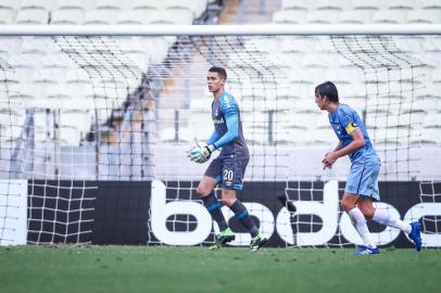 Gremio x CearaRS - FUTEBOL/CAMPEONATO BRASILEIRO 2021 /GREMIO X CEARA - ESPORTES - Lance da partida entre Gremio e Ceara disputada na tarde deste domingo, na Arena Castelao, em Fortaleza, em partida valida pela Campeonato Brasileiro 2021. FOTO: LUCAS UEBEL/GREMIO FBPAEditoria: SPOLocal: FortalezaIndexador: Lucas UebelSecao: futebolFonte: Gremio.netFotógrafo: Gremio x Ceara<!-- NICAID(14796321) -->