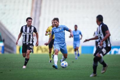 Gremio x CearaRS - FUTEBOL/CAMPEONATO BRASILEIRO 2021 /GREMIO X CEARA - ESPORTES - Lance da partida entre Gremio e Ceara disputada na tarde deste domingo, na Arena Castelao, em Fortaleza, em partida valida pela Campeonato Brasileiro 2021. FOTO: LUCAS UEBEL/GREMIO FBPAEditoria: SPOLocal: FortalezaIndexador: Lucas UebelSecao: futebolFonte: Gremio.netFotógrafo: Gremio x Ceara<!-- NICAID(14796312) -->