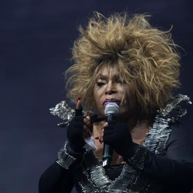 Brazilian singer Elza Soares performs during her concert of the Rock in Rio festival at the Olympic Park, Rio de Janeiro, Brazil, on September 29, 2019. - The week-long Rock in Rio festival started September 27, with international stars as headliners, over 700,000 spectators and social actions including the preservation of the Amazon. (Photo by Mauro Pimentel / AFP)