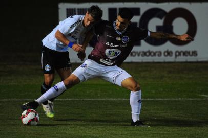 CAXIAS DO SUL, RS, BRASIL, 02/05/2021. Caxias x Grêmio, jogo de ida válido pela semifinal do Campeonato Gaúcho (Gauchão 2021) e realizado no estádio Centenário. (Porthus Junior/Agência RBS)NA FOTO: Ferreira<!-- NICAID(14772181) -->