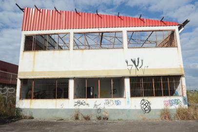 CAXIAS DO SUL, RS, BRASIL (02/06/2021)Quartel de Bombeiros da Zona Norte. Imagem que mostre a deterioração do prédio e furto do telhado. (Antonio Valiente/Agência RBS)<!-- NICAID(14798716) -->