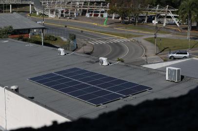 CAXIAS DO SUL, RS, BRASIL, 31/05/2021 -  Em Caxias, Hospital Geral (HG) conseguiu doação de painéis solares para produção de energia limpa. (Marcelo Casagrande/Agência RBS)<!-- NICAID(14796907) -->