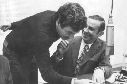 Cândido Norberto (D) e Paulo SantAnna (c) no programa Sala de Redação em 1972. #PÁGINA:39 Data Evento: 00/00/1972<!-- NICAID(158315) -->