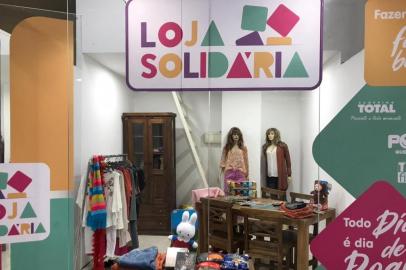 Loja solidária do Shopping Total<!-- NICAID(14808350) -->