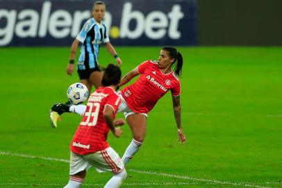 PORTO ALEGRE, RS, BRASIL,  20/06/2021-Inter x Grêmio: o jogo da 14ª rodada do Brasileirão Feminino. Foto: Marco Favero / Agencia RBSIndexador: Andre Avila<!-- NICAID(14813982) -->