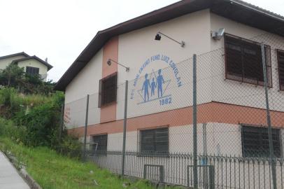 CAXIAS DO sul, rs, brasil  (14/02/2014) Escola Municipal Luiz Covolan. Reportagem verifica estágio de manutenção na Escola Municipal Luiz Covolan, cujo prédio está interditado. Educação 2014. (Roni Rign/Pioneiro) <!-- NICAID(10232597) -->