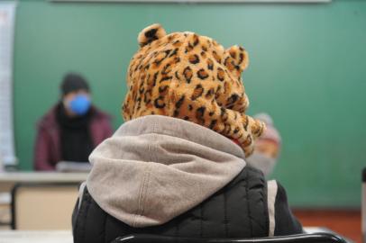 CAXIAS DO SUL, RS, BRASIL (30/06/2021)Escolas para matéria sobre o frio. Como os estudantes e professores lidam com as temperaturas geladas. (Antonio Valiente/agência RBS)<!-- NICAID(14821650) -->