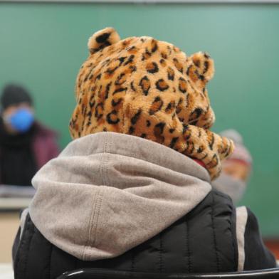 CAXIAS DO SUL, RS, BRASIL (30/06/2021)Escolas para matéria sobre o frio. Como os estudantes e professores lidam com as temperaturas geladas. (Antonio Valiente/agência RBS)<!-- NICAID(14821650) -->