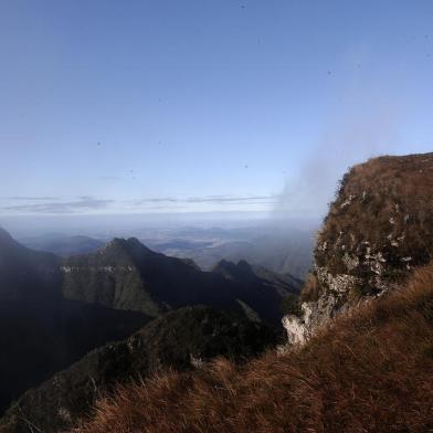 SÃO JOSÉ DOS AUSENTES, RS, BRASIL, 30/06/2021 - Turismo nos Ausentes. O Pico Monte Negro é o ponto mais alto do estado, e o maior atrativo turístico da região dos Campos de Cima da Serra. (Marcelo Casagrande/Agência RBS)<!-- NICAID(14822201) -->