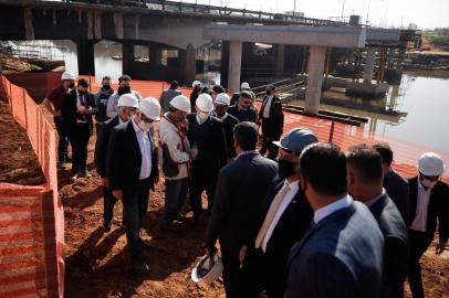 Visita técnica do ministro dos Transportes, Tarcísio Gomes de Freitas, nas obras na Ponte do Rio dos Sinos, na BR-116, em São Leopoldo - RS. Foto: Anselmo Cunha/Agência RBS<!-- NICAID(14830301) -->